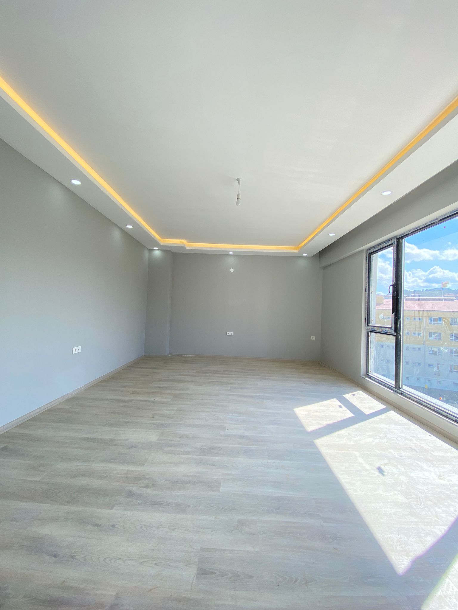 MABEL GAYRMENKUL-MUTFAK KOMBİ DAHİL SIFIR DENİZ MANZARALI DAİRE